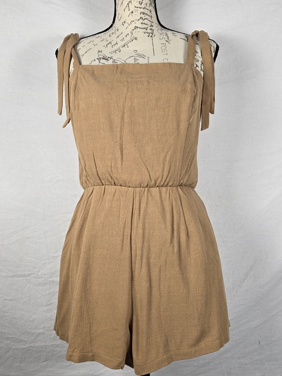 Lost + Wander Pants - Lost + Wander Macaroon Tie Strap Linen Blend Romper Brown Tan NWT - Medium